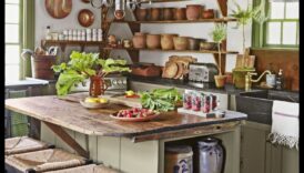 Lauku stila virtuves dekors burvīgai gaisotnei