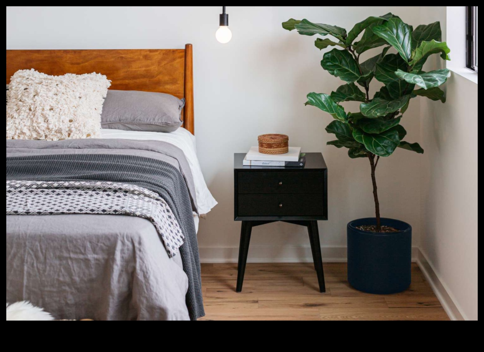 Gadsimta vidus mūsdienu guļamistabas dekoru idejas