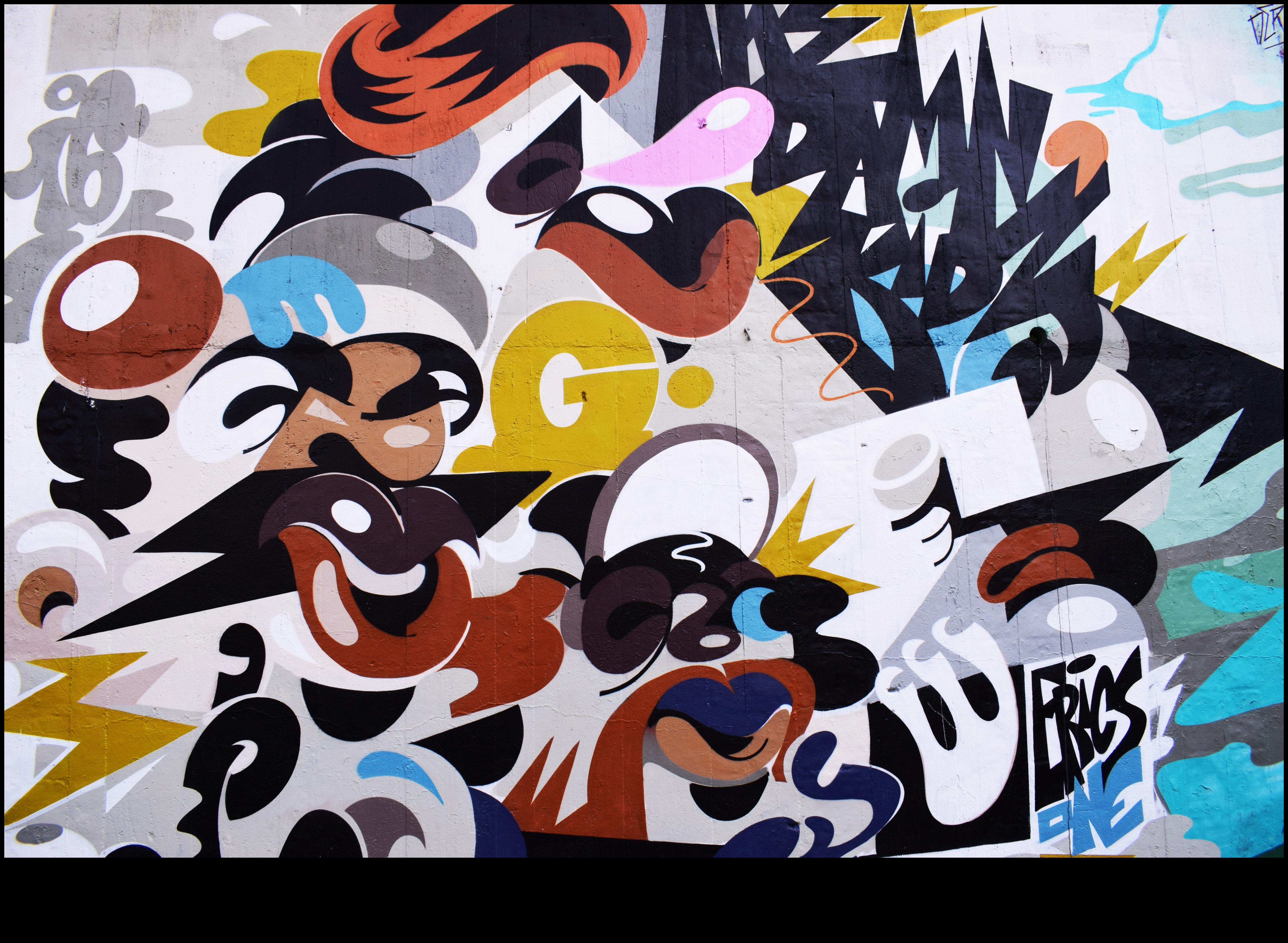 Konceptuālās abstrakcijas: ideju nodošana vizuālajā valodā