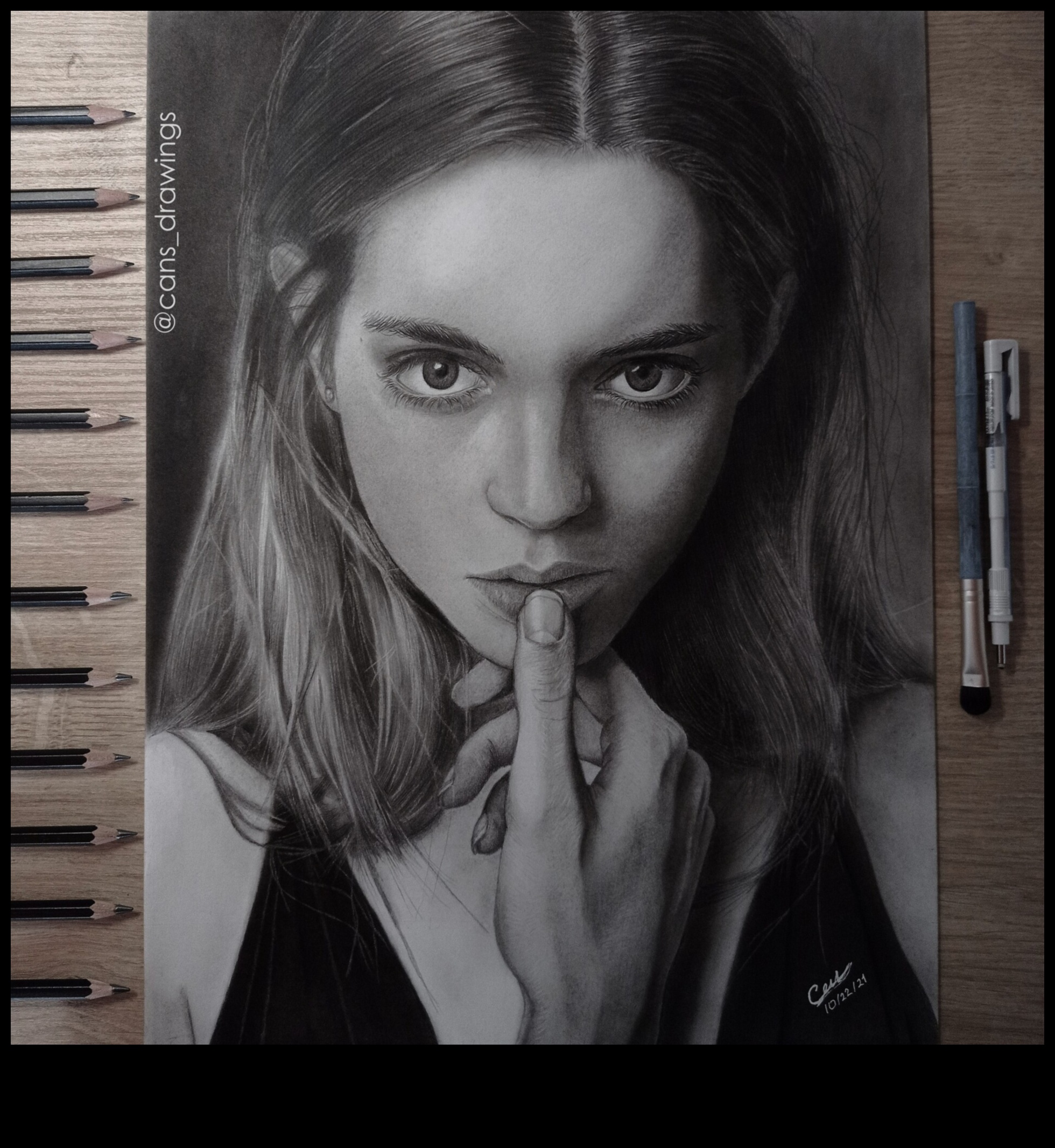 Grafīta reālisms: dabiski portreti ar zīmuli