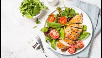 Vai diēta ar zemu tauku saturu ir piemērota ilgstošai ilgtspējībai?