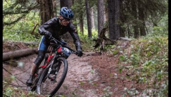 Kalnu riteņbraukšanas trakums: Adrenalīna pilni piedzīvojumi pa takām