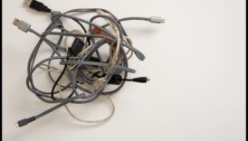 Vadu pārvaldības vedņi: risinājumi mājas elektronikas organizēšanai